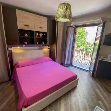 La Casa Del Poeta Affittacamere *