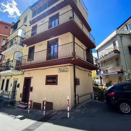 La Casa Del Poeta Guest house *